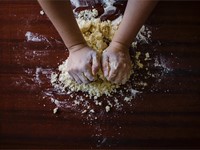 ¿Cómo hacer masa para la empanada de millo?