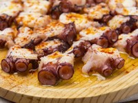 ¿Cómo preparar auténtico pulpo a la gallega?