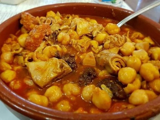 Disfruta de un buen plato de callos