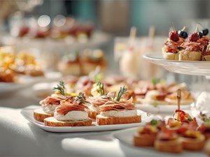 Menú para un evento pequeño: ¿cómo adaptar las raciones sin perder la esencia?