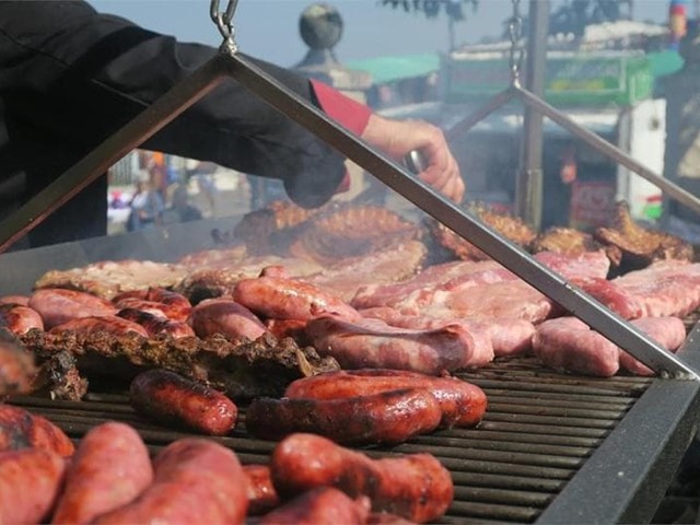 Organizar una barbacoa para la víspera de San Juan