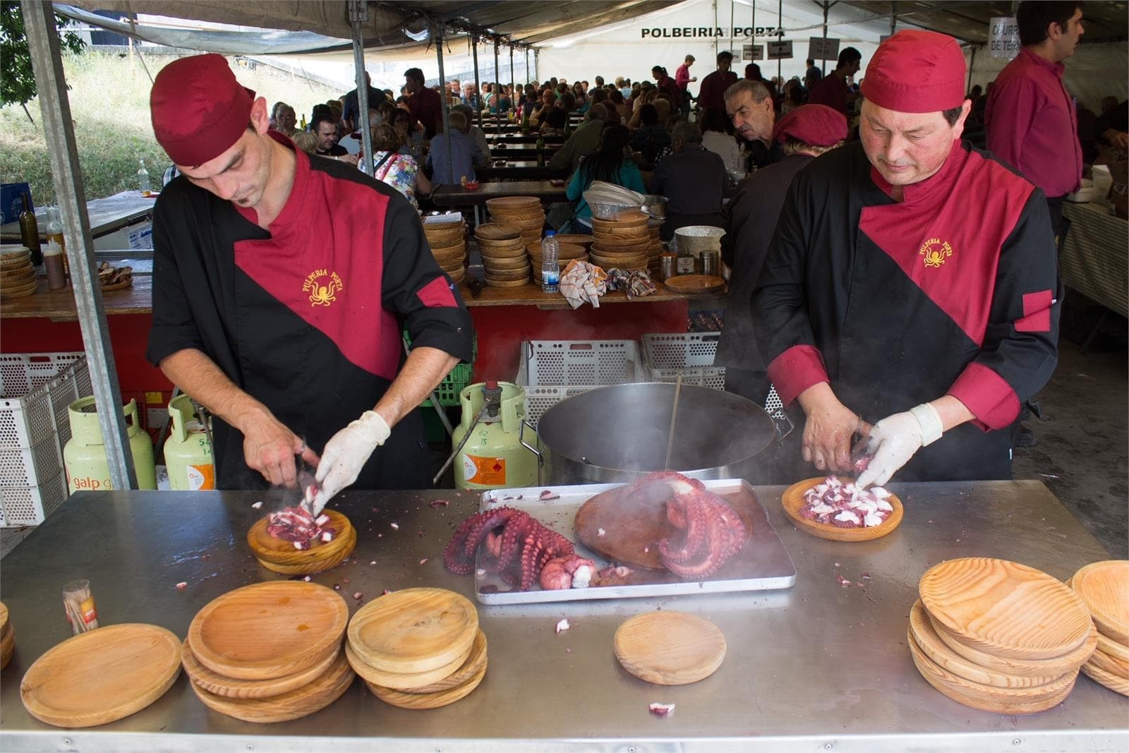 Servizo de pulpeiro para todo tipo de festas e romerías - Imagen 1