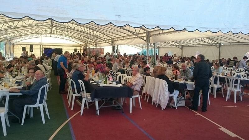 Verbenas e festas de verán en Galicia: por que o catering é a alma da celebración?